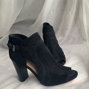Vince Camuto black open toe heels